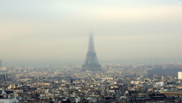 Luftverschmutzung_Frankreich_Eifelturm_Nebel