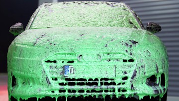 Grüner Color Sensation Foam_Caramba_Autowäsche