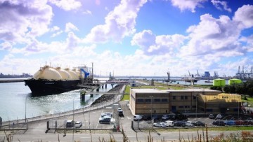 Das LNG Terminal im Port of Rotterdam