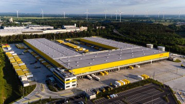 DHL: Großes Paketzentrum in Brandenburg in Betrieb genommen