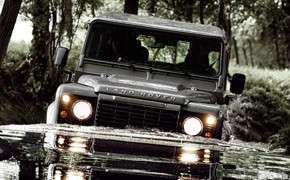 Land Rover Defender 2012