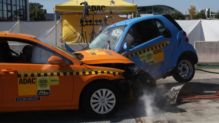 ADAC-Crashtest: Gute Knautschzone Nutzt Auch Unfallgegner | Autohaus.de