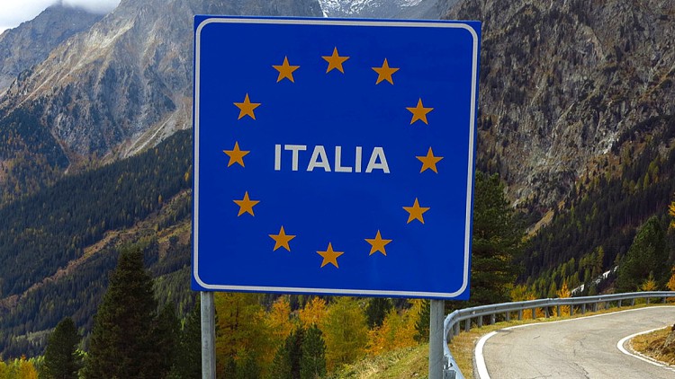 Nuova legge: l’Italia rafforza i diritti dei concessionari di auto