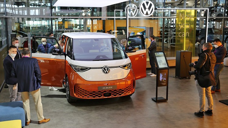 VW ID. Buzz: "Sneak Previews" für Händler und Kunden in Dresden